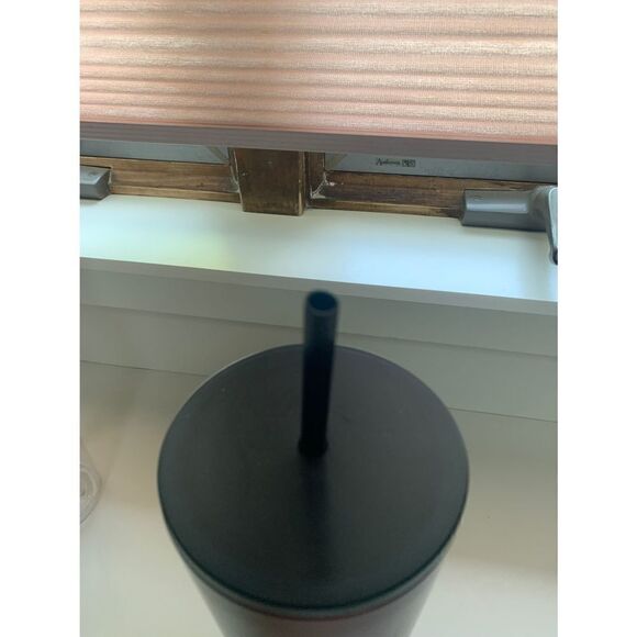 Starbucks Two-toned Puffy
Stainless Steel 24oz Cup - Picture 5 of 5